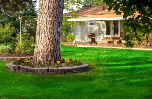 Spokane Valley House | Songbird Cottage-HUGE Backyard-15 Min To Downtown-Pet & Fam Friendly-5-Star Beds