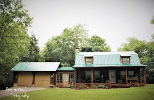 Cross Plains Cabin | Sonshine Cabin is your own private park. With wildlife or a hike to the creek.