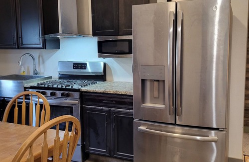 Laramie House | Soothing 1 level 4-bedroom duplex with WiFi in Laramie