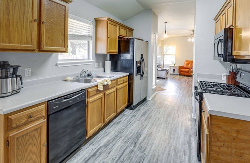 Park Ridge House | South Austin Home w/Yard: Pets Welcome!