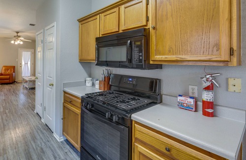Park Ridge House | South Austin Home w/Yard: Pets Welcome!