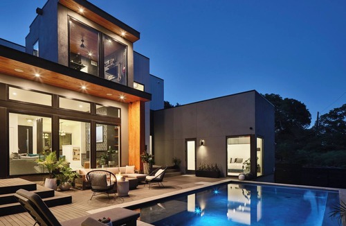 Barton Hills House | South Austin Retreat Pool + Fire Pit Near South Congress | Oaklane Zen
