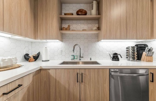 Santa Ana Heights Apartment | South Coast Serenity-Modern Amenities + Parking
