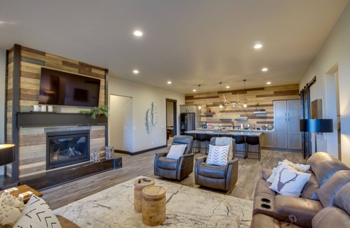 Spearfish House | South Dakota Retreat w/Hot Tub, Fire Pit & Grill!