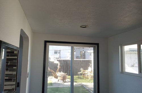 South Gate Apartment | South Gate remodeled Studio freshly painted with Restroom, Kitchen and Back Yard