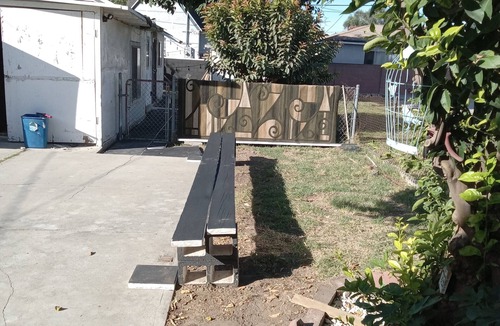 South Gate Apartment | South Gate remodeled Studio freshly painted with Restroom, Kitchen and Back Yard