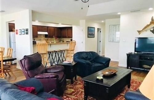 Port Mansfield Condo | South Harbor Condo. 3 Bedroom, 3 Bath. Boat Slip. LED Fishing Light. Large Deck.