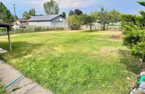 Orchard Homes House | South House - Family Friendly Farm House