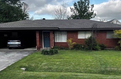 Lake Charles House | Southern Charm- pets allowed! 2 miles from Casinos