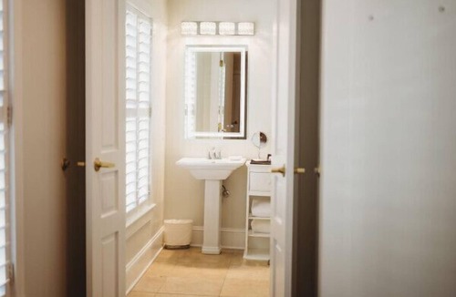 Downtown Hotel | Southern Pines The Jefferson Inn Standard 2-Queen Room