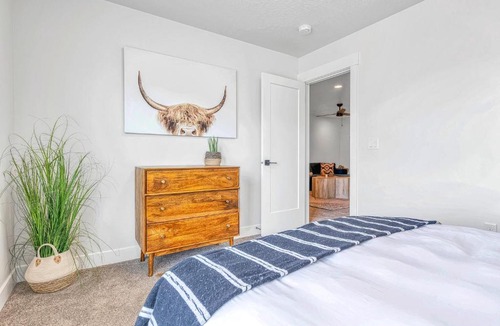 Washington House | Southern Retreat, Priv Patio with Hot Tub, Zions.