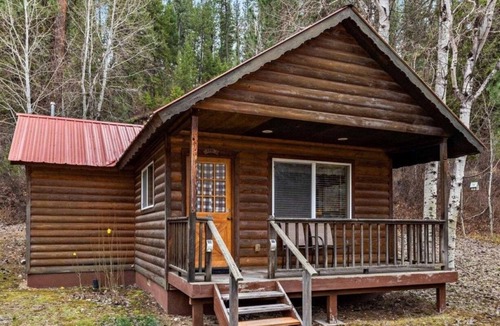 Lowman Cabin | Southfork Lodge Cabin 1