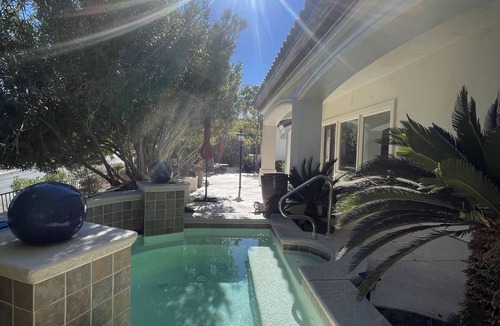 South Shore House | Southshore single story Tuscany style home for rent!
