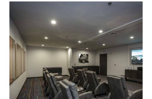 Medical Center District Apartment | SouthTexasMedicalCenter/USAAheadquarters/Pool/Gym/SixFlags/LaCantera/RIM