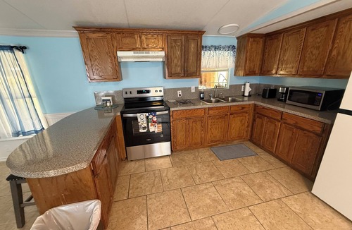 Harlingen House | Spacious 1-bedroom mobile home apartment