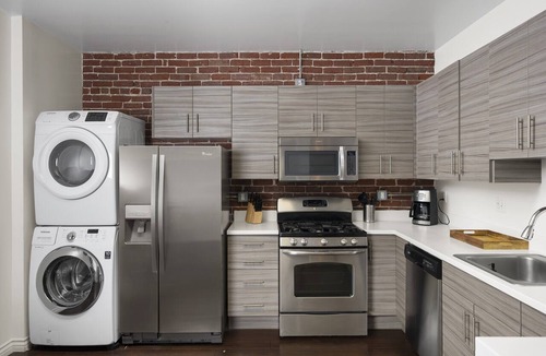 Historic Core Hotel | Spacious 1700 sqft New York-Style Suite