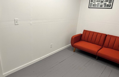 Cleveland Apartment | Spacious 2-bedroom apartment with AC, WiFi in charming Cleveland