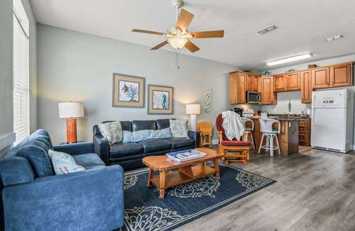Gulfport House | Spacious 3-Bed/3-Bath Townhome 1111 Sleeps 8 Perfect for Families & Friends!