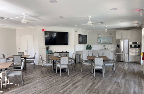 Pelican Bay Condo | Spacious 3-bedroom condo minutes from beach with access to resort-like amenities