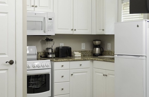 Lackey Cottage | Spacious 3BR Cottage - Sleeps 10 - Resort Activities - Close to Theme Parks
