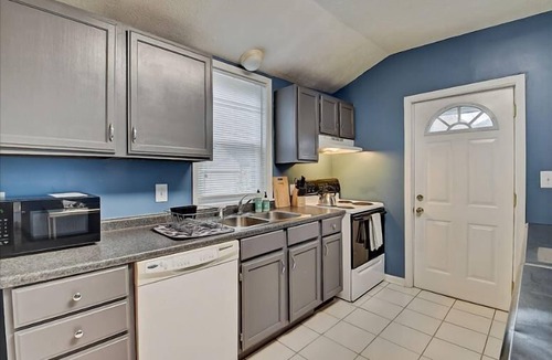 Holy Cross House | Spacious 3BR INDY Home! Patio & W/D!