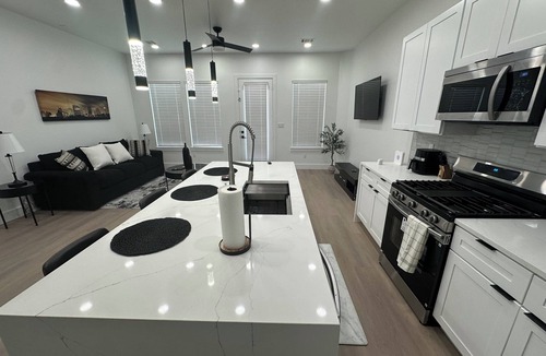 Foster Place House | Spacious 3BR Near Med Center, NRG & UH – 15 Min to Downtown
