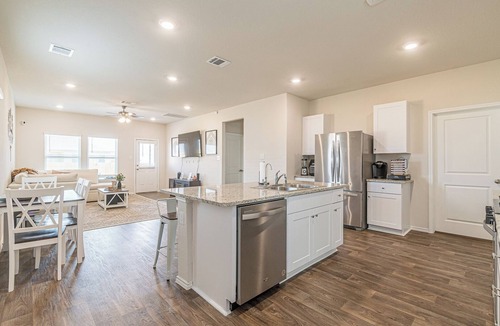 New Braunfels House | Spacious 4-bedroom house with WiFi Gruene New Braunfels Pets/Children Allowed