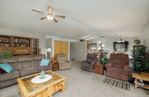 Gardiner House | Spacious 4-bedroom 3 bathroom house- 10 miles from Yellowstone