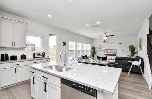 Cypress House | Spacious 4-bedroom family house in charming Cypress with entertaining backyard.