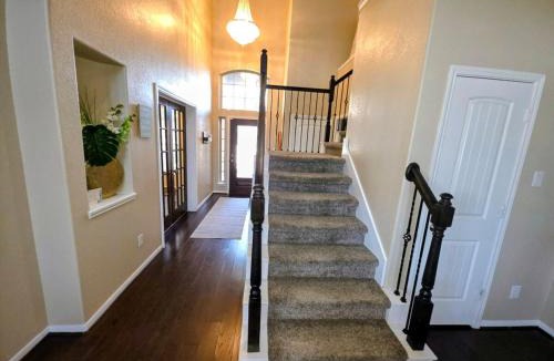 Clodine Villa | Spacious 4 Bedroom Luxury Retreat in Peaceful Richmond Katy Sleeps 10