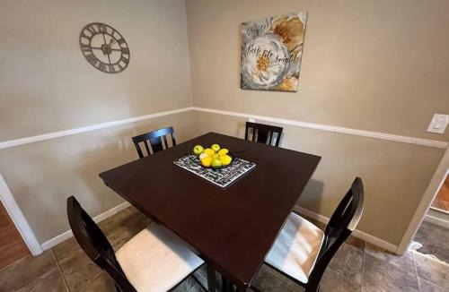 Billings House | Spacious 4 bedroom residential at Burlington Park