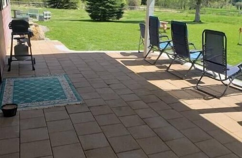 Martin City House | Spacious 4 BR Home near GNPnn