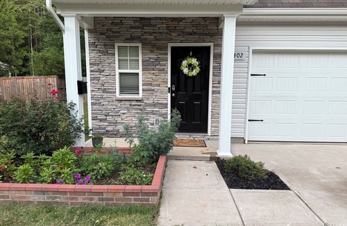 Harwood Lane House | Spacious 4BR Family Retreat Near Whitewater & Airport, pets allow
