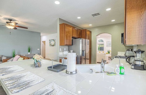 Palmdale House | Spacious 4BR Home｜Family Friendly｜Pet-Friendly｜Fenced Backyard｜Work AtHome#41892