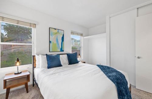 Bay Terraces Villa | Spacious 4BR Oasis with Pool Table and Spa