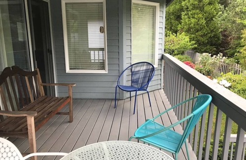 Beaverton House | Spacious, 4BR Single-Level near Parks