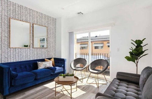 Westlake House | Spacious 4BR Townhouse with Free Parking, Near DTLA!