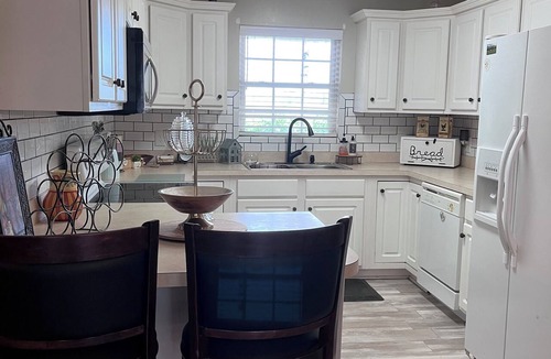 Tabor City House | Spacious 5-bedroom house only minutes from NC/SC Beaches in quaint Tabor City NC