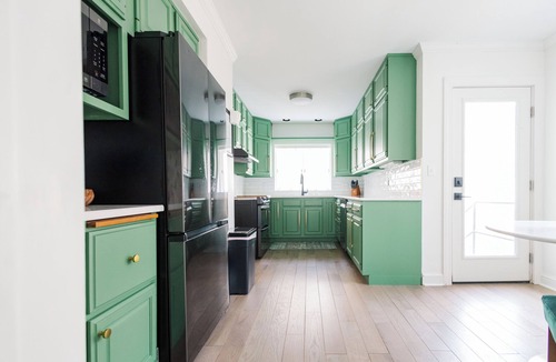 Ames House | Spacious 5-bedroom house in peaceful Ames neighborhood just steps from campus.
