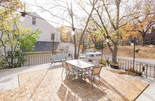 Ames House | Spacious 5-bedroom house in peaceful Ames neighborhood just steps from campus.