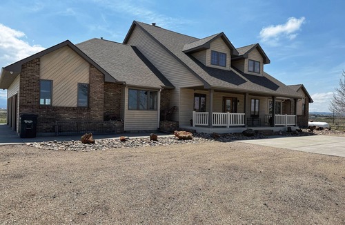 Casper House | Spacious 5-bedroom house with WiFi, AC in Weat Casper