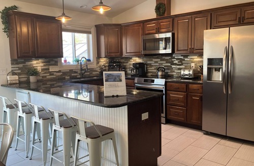 Moscow House | Spacious 5-bedroom house in Moscow with AC, RV Parking. Family friendly