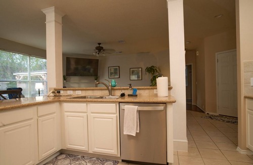 Louetta House | Spacious 5-bedroom Oasis House With Heated Pool/Spa