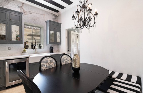 Pico - Robertson Villa | Spacious 6-Bedroom LA Villa with Backyard, Fire Pit, and Kids' Playground