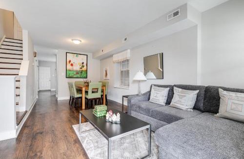 Richmond House | Spacious 6BR Family Sleeps Groups Parking