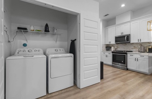 Washington Ave./ Memorial Park House | Spacious 7BR/7BA Home Retreat Central Houston
