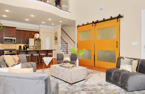 Spring Branch Central House | Spacious and Lux 2 BR With Game Room & Hot Tub + Gated Community