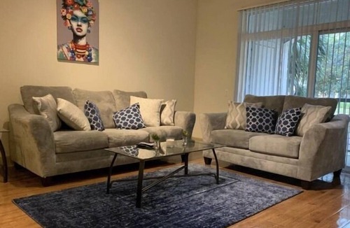 Houston Apartment | Spacious and Modern Hotel Suites with Heated Pool, Gym and Hot Tub!