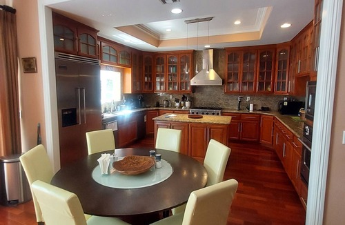 Encino House | Spacious beautiful house with a swimming pool