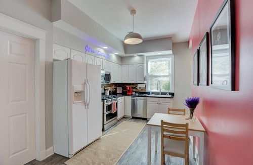 Central Gardens Cottage | Spacious & Bright Cottage in Beautiful, Safe Midtown - 2 Miles from Beale Street